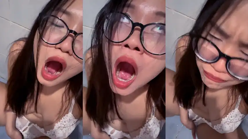 Bokep Tante Baju Dinas Montok Omek Squirt